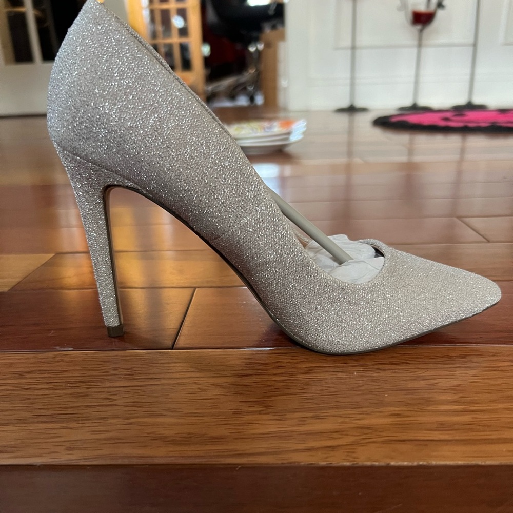 Call it Spring heels - Picture 6 of 6